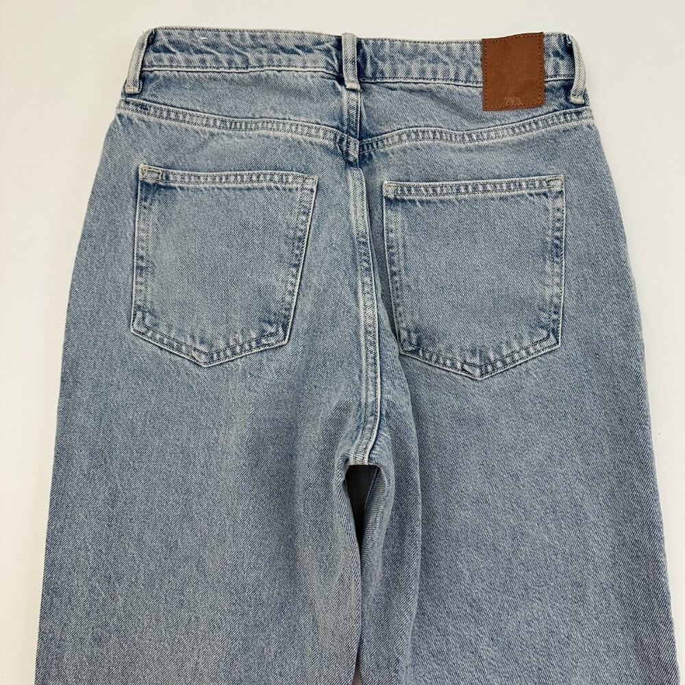 Zara Relaxed Straight Raw Hem Women's size 6 Medium Wash Blue Denim Jeans - Picture 5 of 5